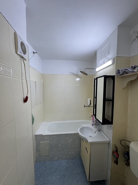 Titan, Postavarului,